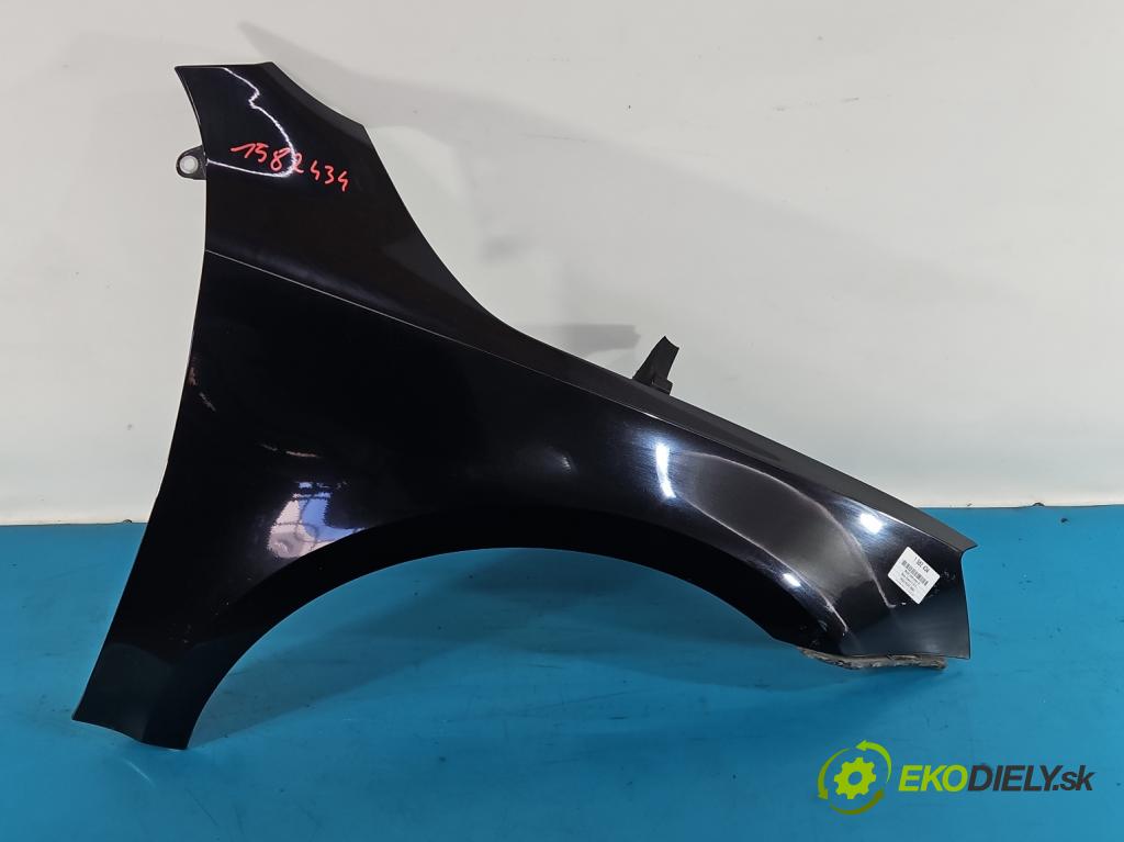 Skoda Octavia III 2013- 1.4 tsi 140 HP manual 103 kW 1395 cm3 5- blatník predné pravý  (Kľučka dverí ostatné)