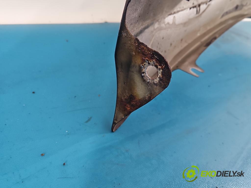 Skoda Octavia III 2013- 1.4 tsi 140 HP manual 103 kW 1395 cm3 5- blatník predné pravý  (Kľučka dverí ostatné)