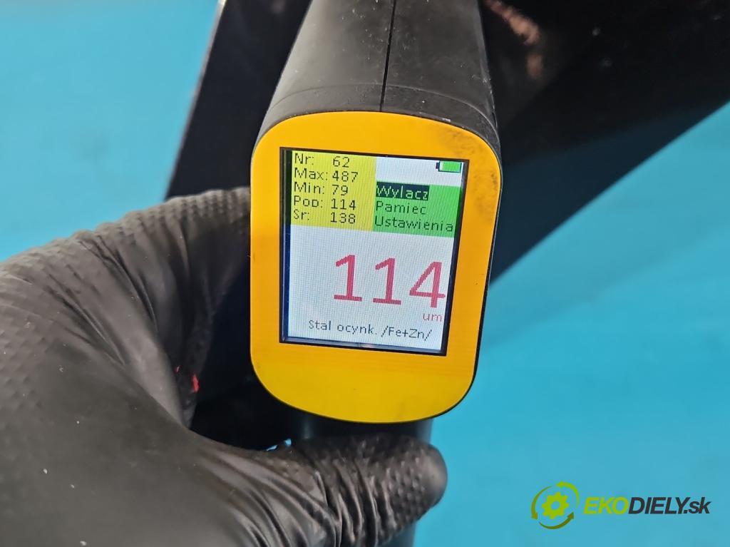 Skoda Octavia III 2013- 1.4 tsi 140 HP manual 103 kW 1395 cm3 5- blatník predné pravý  (Kľučka dverí ostatné)