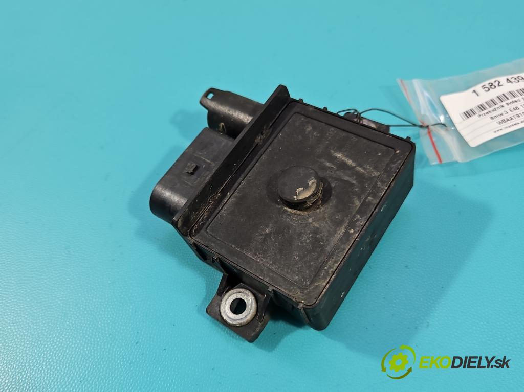 Bmw 3 E46 1998-2007 2.0d 116 HP manual 85 kW 1995 cm3 3- Relé: svíčky: zařicích: 7786821 (Relé)