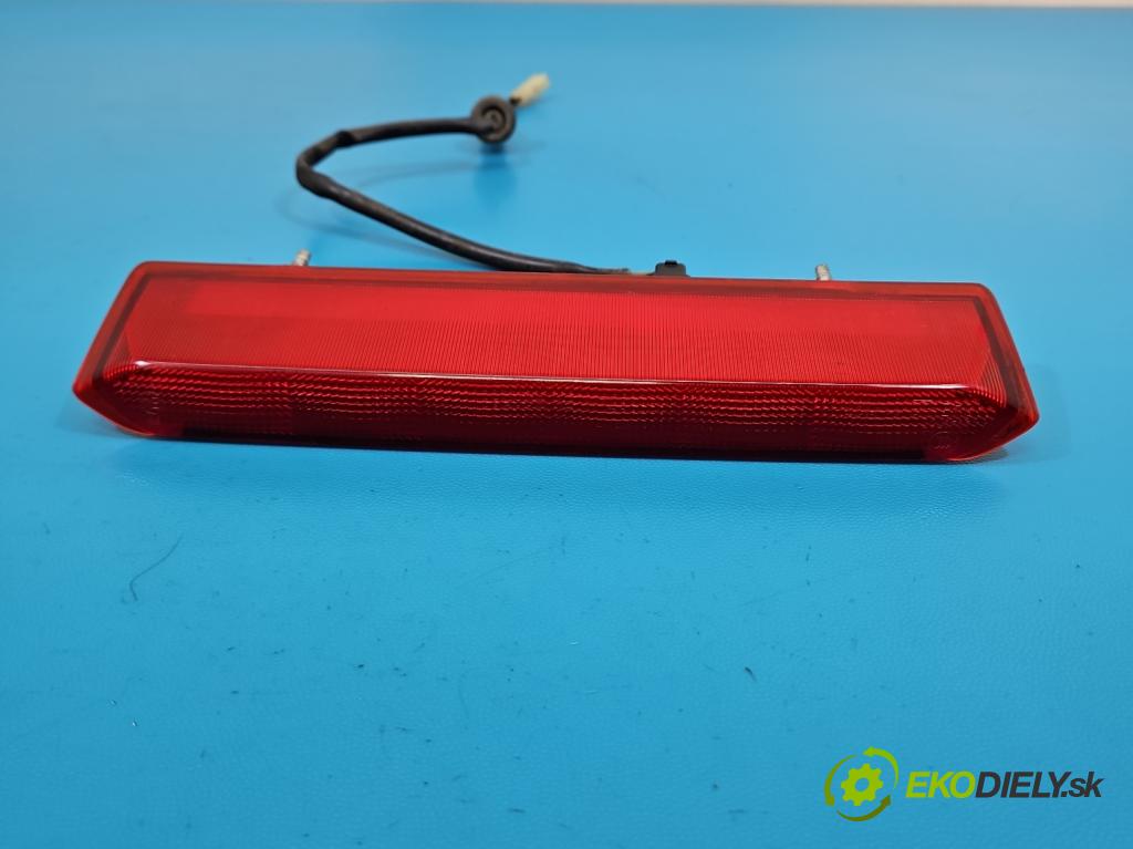 Subaru Forester IV SJ 2012-2018 2.0 BOXER 147 HP automatic 108 kW 1998 cm3 5- světlo: stop: W0858