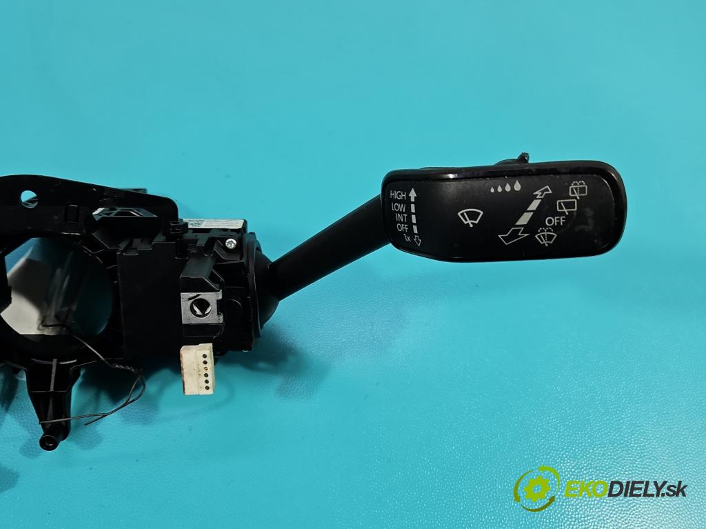 Skoda Octavia III 2013- 1.4 tsi 140 HP manual 103 kW 1395 cm3 5- prepínač komplex: 5Q0953507AC (Prepínacie páčky pod volantom)