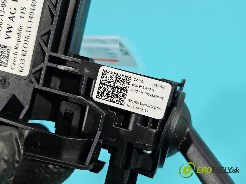 Skoda Octavia III 2013- 1.4 tsi 140 HP manual 103 kW 1395 cm3 5- prepínač komplex: 5Q0953507AC (Prepínacie páčky pod volantom)