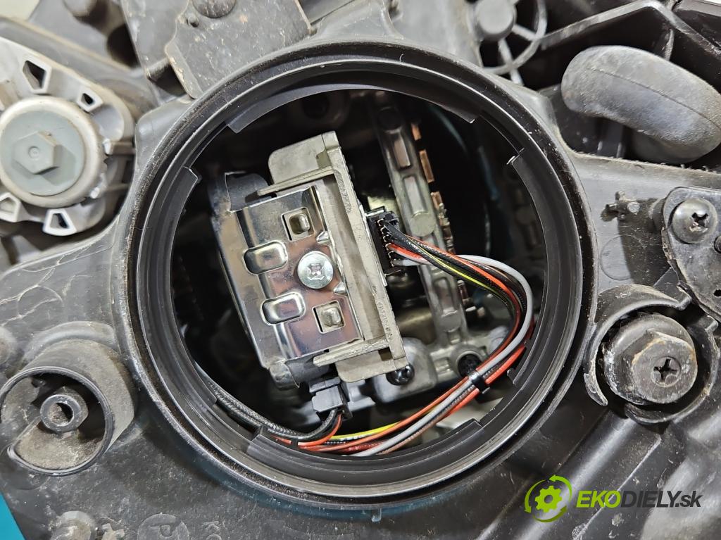 Kia Niro I 2016-2022 1.6 GDI 105 HP automatic 77 kW 1580 cm3 5- Reflektor: pravý 92102-G5 (Svetlo predné pravé)