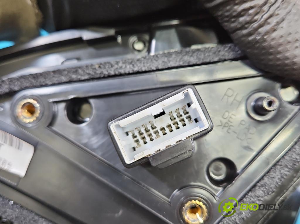 Kia Niro I 2016-2022 1.6 GDI 105 HP automatic 77 kW 1580 cm3 5- zrkadlo pravé  (Kľučka dverí ostatné)