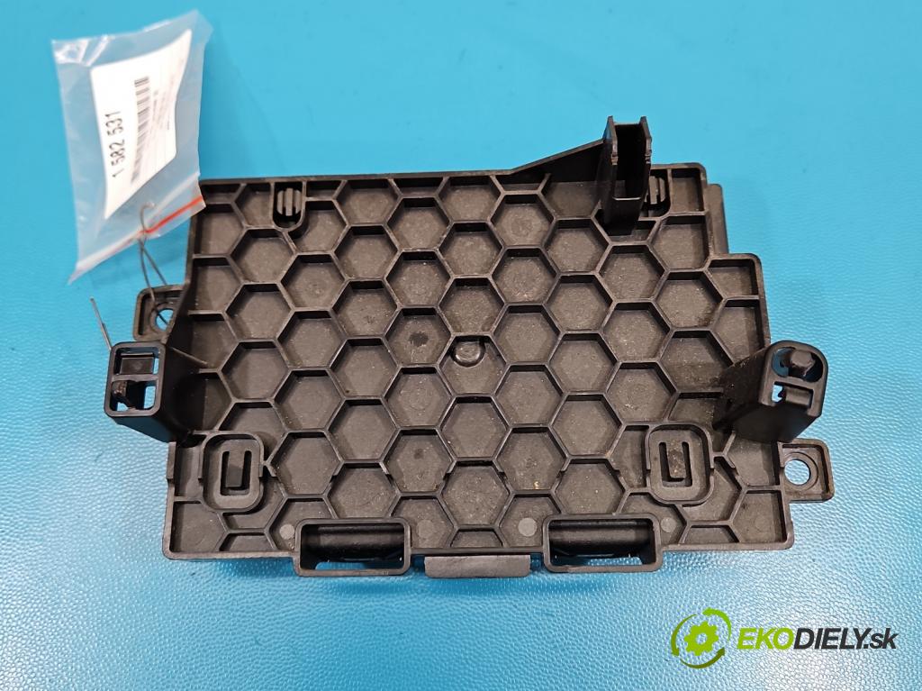 Vw Passat B8 2014 - 2.0 TDI 150 HP automatic 110 kW 1968 cm3 5- riadiaca jednotka ostatné 3AA959257