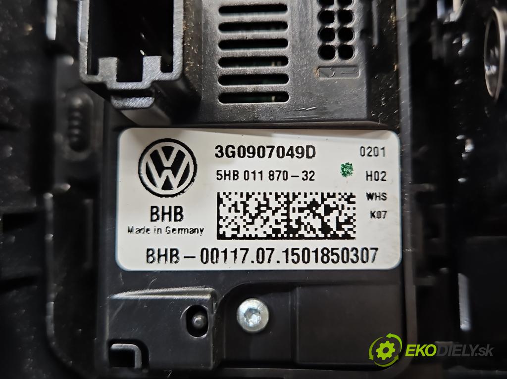 Vw Passat B8 2014 - 2.0 TDI 150 hp automatic 110 kW 1968 cm3 5- Mřížka: topení 3G0907049D