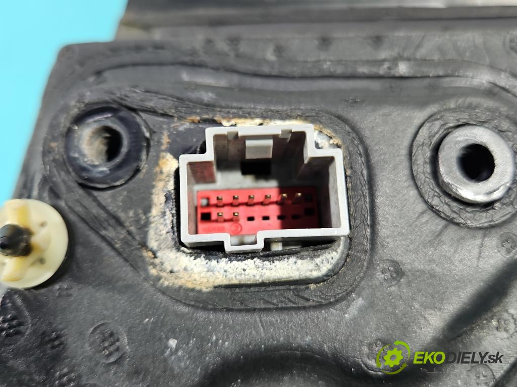 Ford Focus Mk4 2018- 1.0 ecoboost 125 HP manual 92 kW 999 cm3 5- zrkadlo ľavé  (Kľučka dverí ostatné)