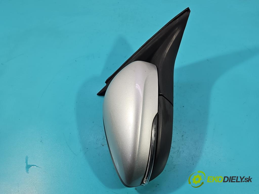 Ford Focus Mk4 2018- 1.0 ecoboost 125 HP manual 92 kW 999 cm3 5- zrkadlo pravé  (Kľučka dverí ostatné)