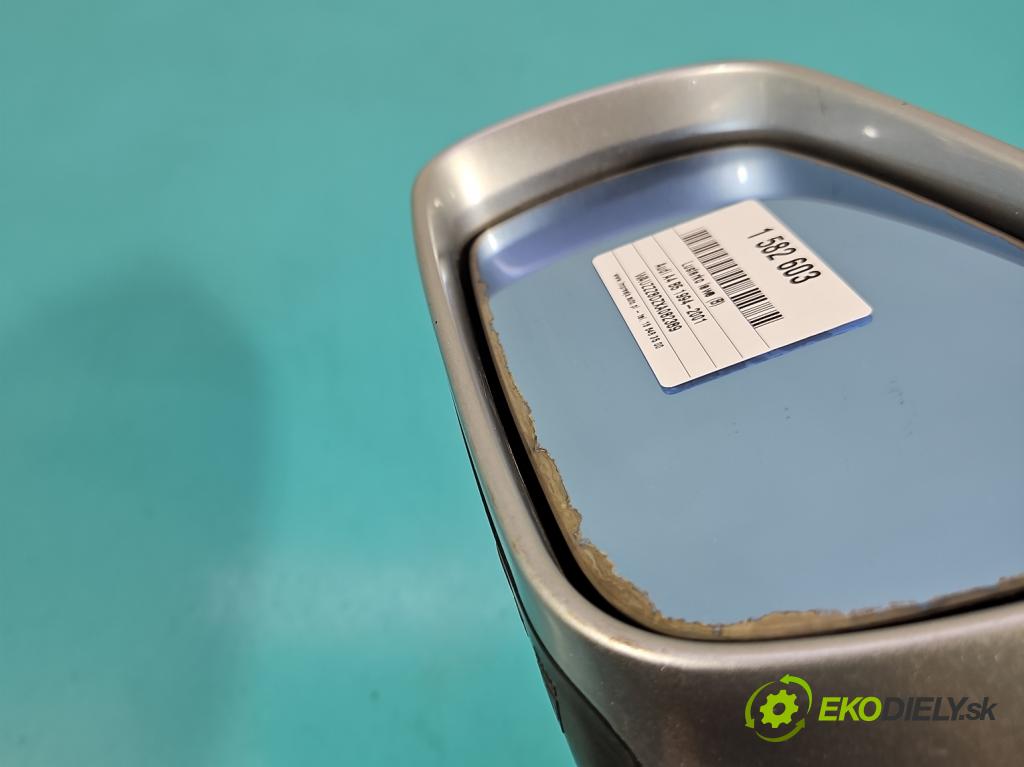 Audi A4 B5 1994-2001 1.6 SR 101 HP manual 74 kW 1595 cm3 4- zrkadlo ľavé  (Kľučka dverí ostatné)