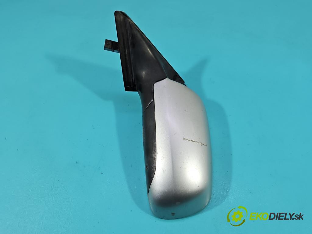 Audi A4 B5 1994-2001 1.6 SR 101 HP manual 74 kW 1595 cm3 4- zrkadlo ľavé  (Kľučka dverí ostatné)