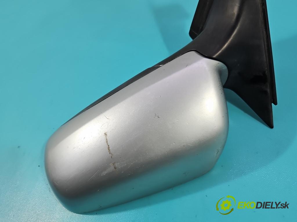 Audi A4 B5 1994-2001 1.6 SR 101 HP manual 74 kW 1595 cm3 4- zrkadlo ľavé  (Kľučka dverí ostatné)