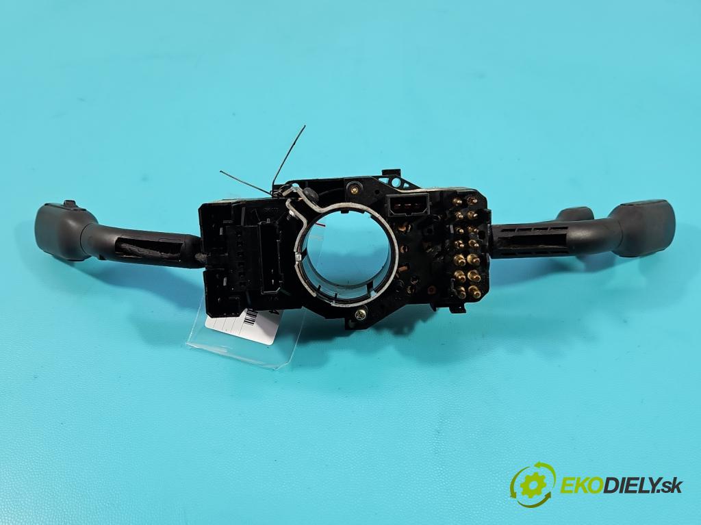 Audi A4 B5 1994-2001 1.6 SR 101 HP manual 74 kW 1595 cm3 4- prepínač komplex:  (Prepínacie páčky pod volantom)