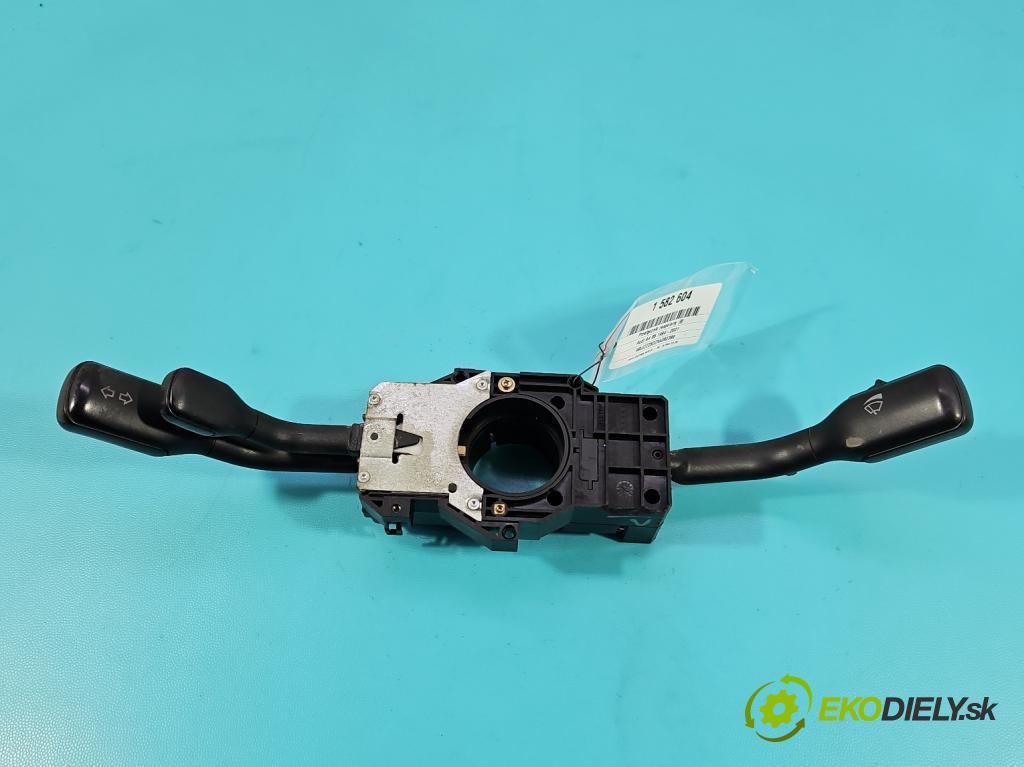 Audi A4 B5 1994-2001 1.6 SR 101 hp manual 74 kW 1595 cm3 4- Přepínač sdružený  (Páčky pod volantem)