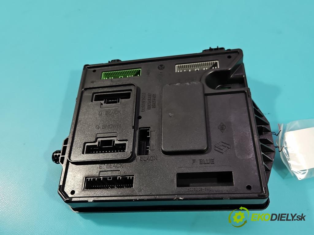 Renault Scenic III 2009-2016 1.5 dci 106 HP manual 78 kW 1461 cm3 5- riadiaca jednotka ostatné 284B17882R