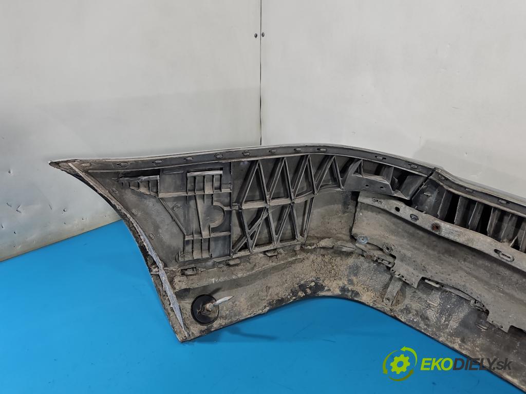 Audi A4 B5 1994-2001 1.6 SR 101 HP manual 74 kW 1595 cm3 4- nárazník zadné  (Kľučka dverí ostatné)