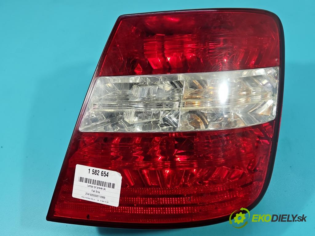 Fiat Stilo 1.6 16V 103 hp manual 76 kW 1596 cm3 5- světlo zadní pravé 46758985 (Klika dveří ostatní)