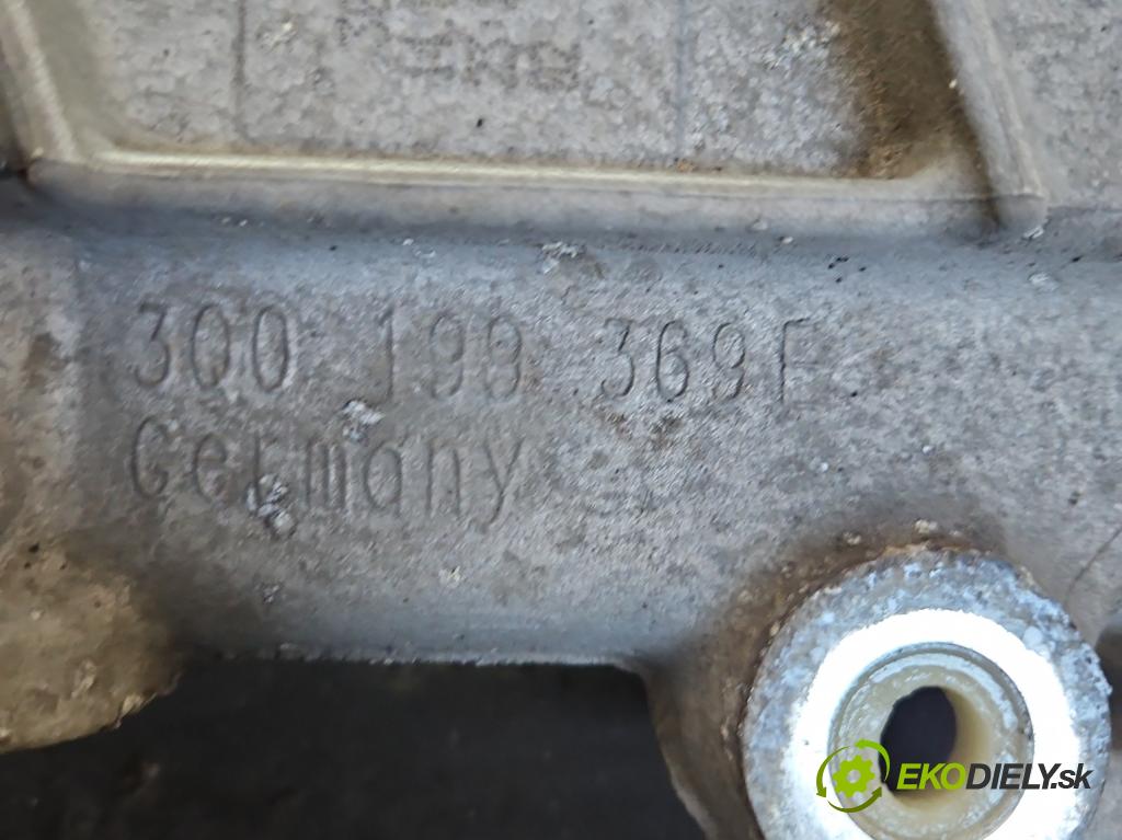 Vw Passat B8 2014 - 2.0 TDI 150 HP automatic 110 kW 1968 cm3 5- výstuha motora 3Q0199369E