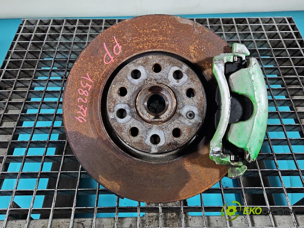 Vw Passat B8 2014 - 2.0 TDI 150 HP automatic 110 kW 1968 cm3 5- náboj pravé  (Náboj kolesa)