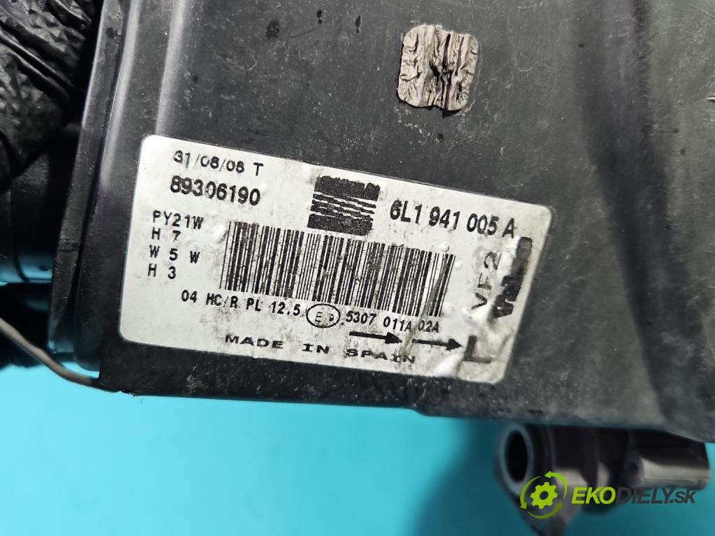 Seat Ibiza III 6L 2002-2008 1.4 16V 75 HP manual 55 kW 1390 cm3 5- Reflektor: ľavý 6L1941005A (Kľučka dverí ostatné)