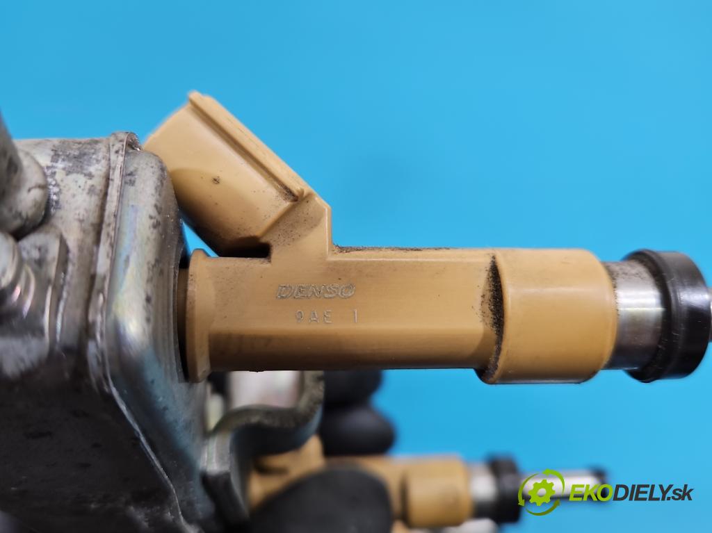 Toyota Verso 2009-2018 1.8 16V 147 HP automatic 108 kW 1798 cm3 5- vstrek 23250-0T030 (Vstrekovač paliva)