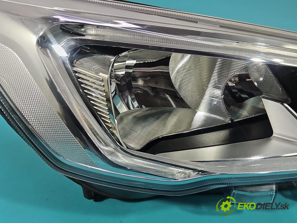 Ford Focus Mk4 2018- 1.0 ecoboost 125 HP manual 92 kW 999 cm3 5- Reflektor: pravý JX7B-13W029-AE (Svetlo predné pravé)