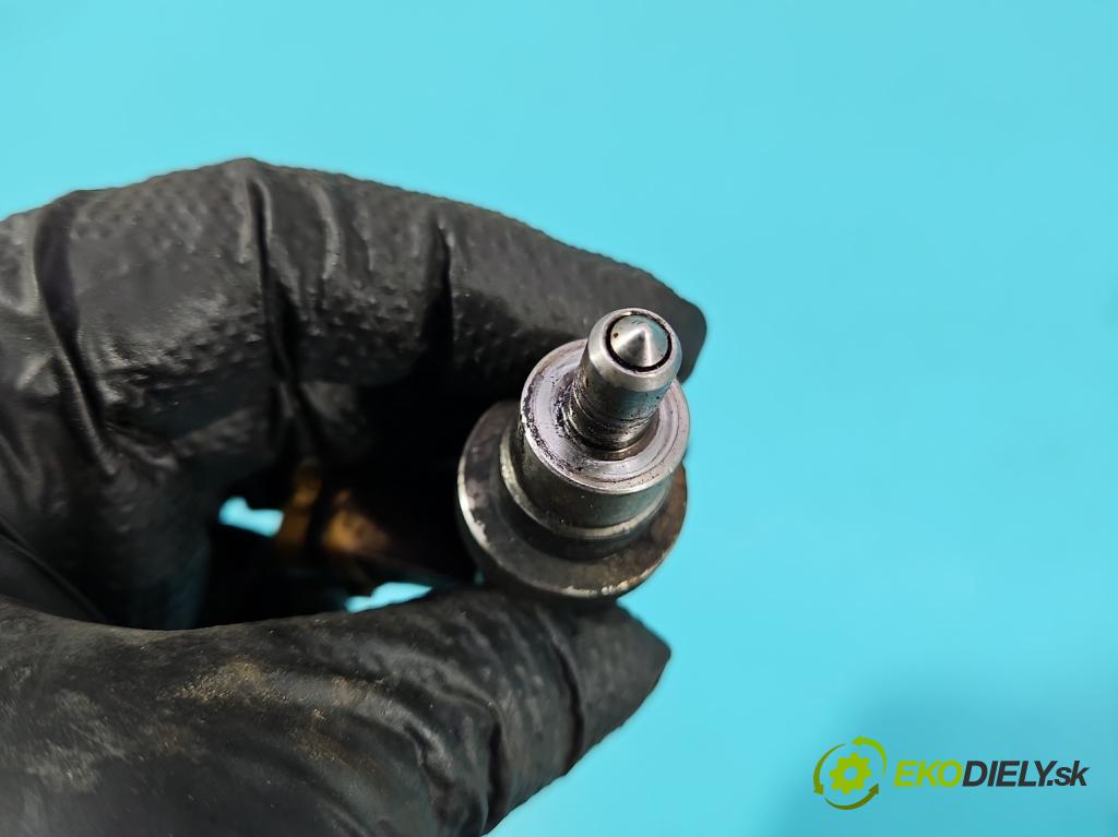 Toyota Avensis II T25 2003-2008 2.2 D-CAT 177 HP manual 130 kW 2231 cm3 5- vstrek 23710-26010 (Vstrekovač paliva)