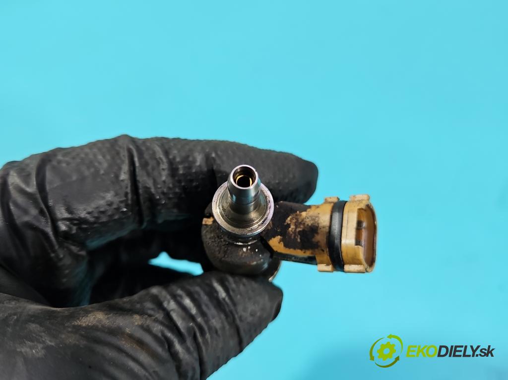 Toyota Avensis II T25 2003-2008 2.2 D-CAT 177 HP manual 130 kW 2231 cm3 5- vstrek 23710-26010 (Vstrekovač paliva)