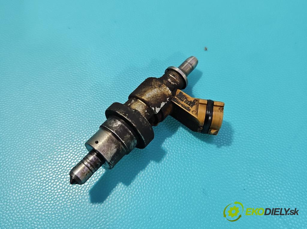 Toyota Avensis II T25 2003-2008 2.2 D-CAT 177 HP manual 130 kW 2231 cm3 5- vstrek 23710-26010 (Vstrekovač paliva)