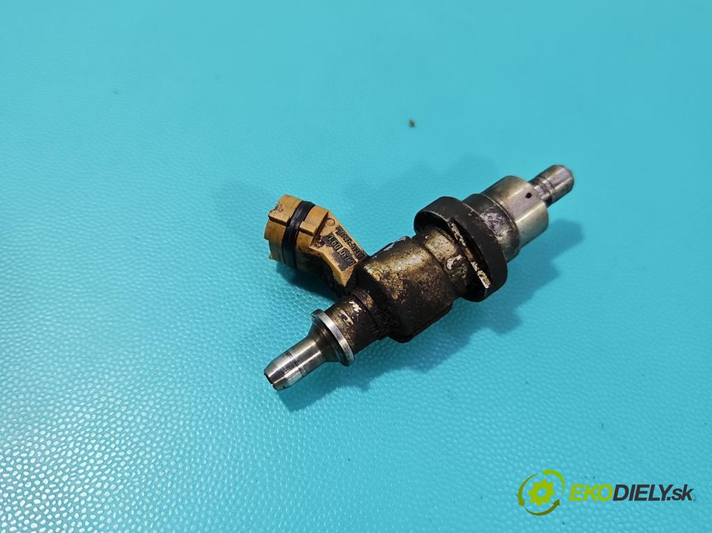 Toyota Avensis II T25 2003-2008 2.2 D-CAT 177 HP manual 130 kW 2231 cm3 5- vstrek 23710-26010 (Vstrekovač paliva)