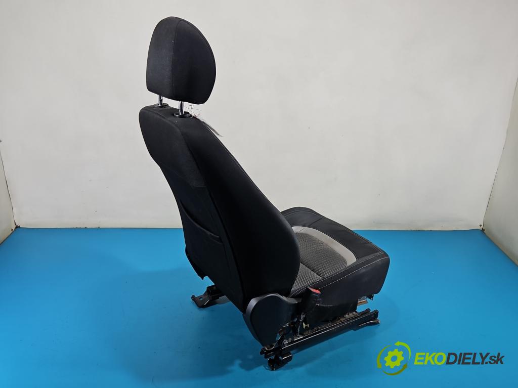 Kia Ceed II 2012-2018 1.6 crdi 128 HP manual 94 kW 1582 cm3 5- Sedačka ľavý  (Sedadlo)