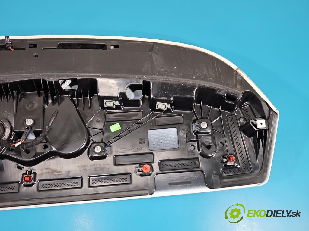 Skoda Octavia IV 2019- 2.0 tdi 116 hp manual 85 kW 1968 cm3 5- spoiler 5E7827878C (Spoiler)