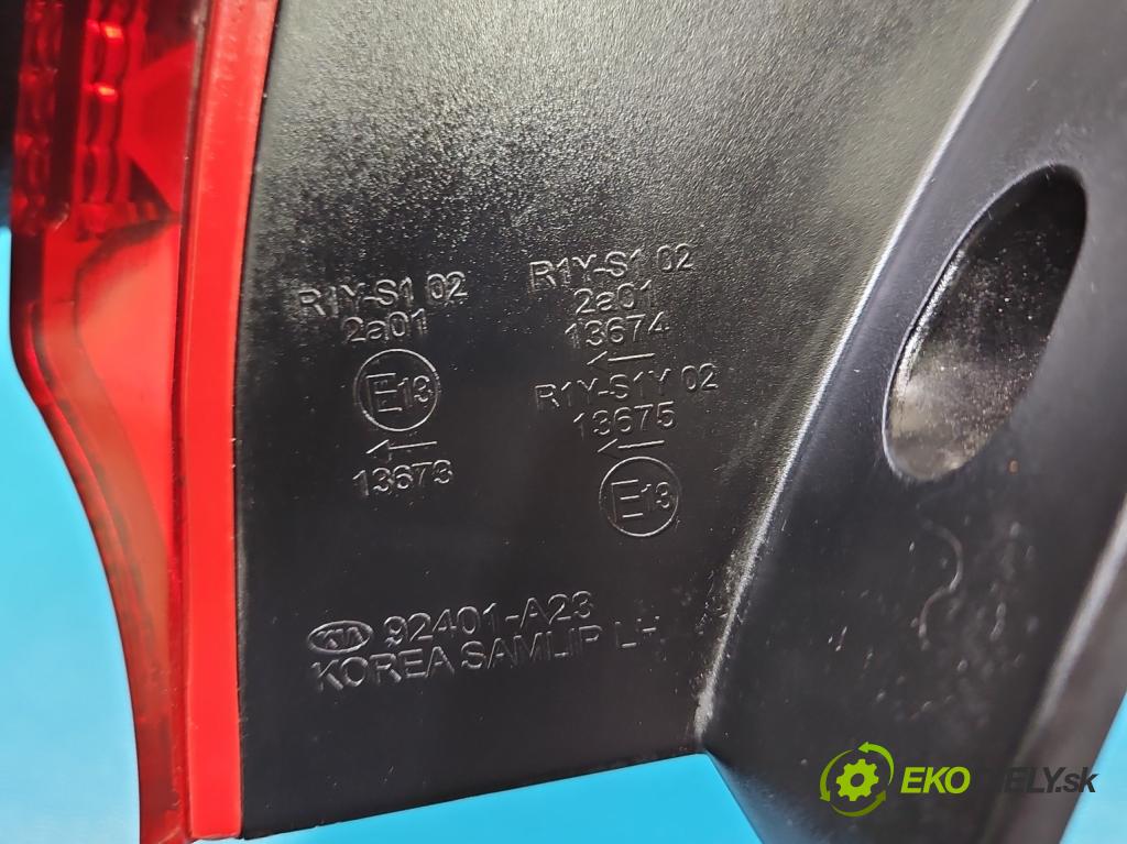 Kia Ceed II 2012-2018 1.6 crdi 128 HP manual 94 kW 1582 cm3 5- svetlo / reflektor zadné ľavé blatník