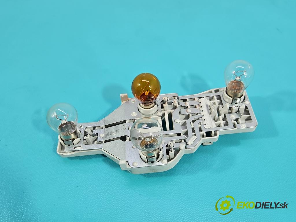 Skoda Octavia II 2004-2013 2.0 tdi 140 HP manual 103 kW 1968 cm3 5- svetlo / reflektor zadné pravé 1Z9945096 (Kľučka dverí ostatné)