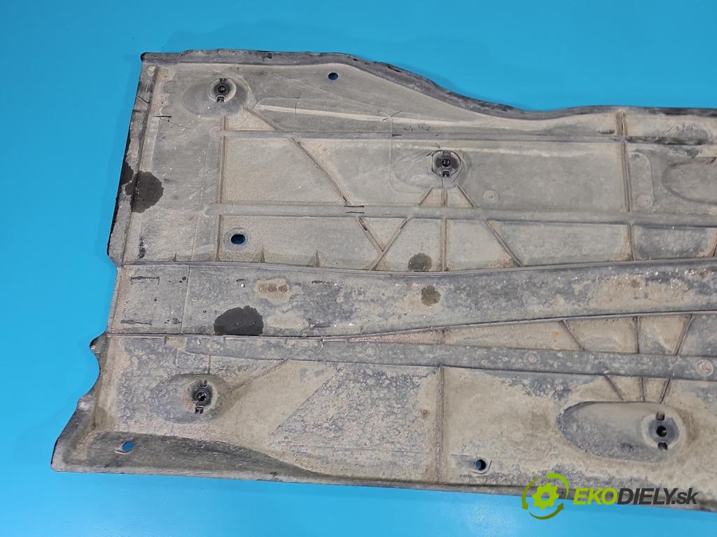 Skoda Octavia III 2013- 1.4 tsi 140 HP manual 103 kW 1395 cm3 5- kryt plast 5Q0825272A