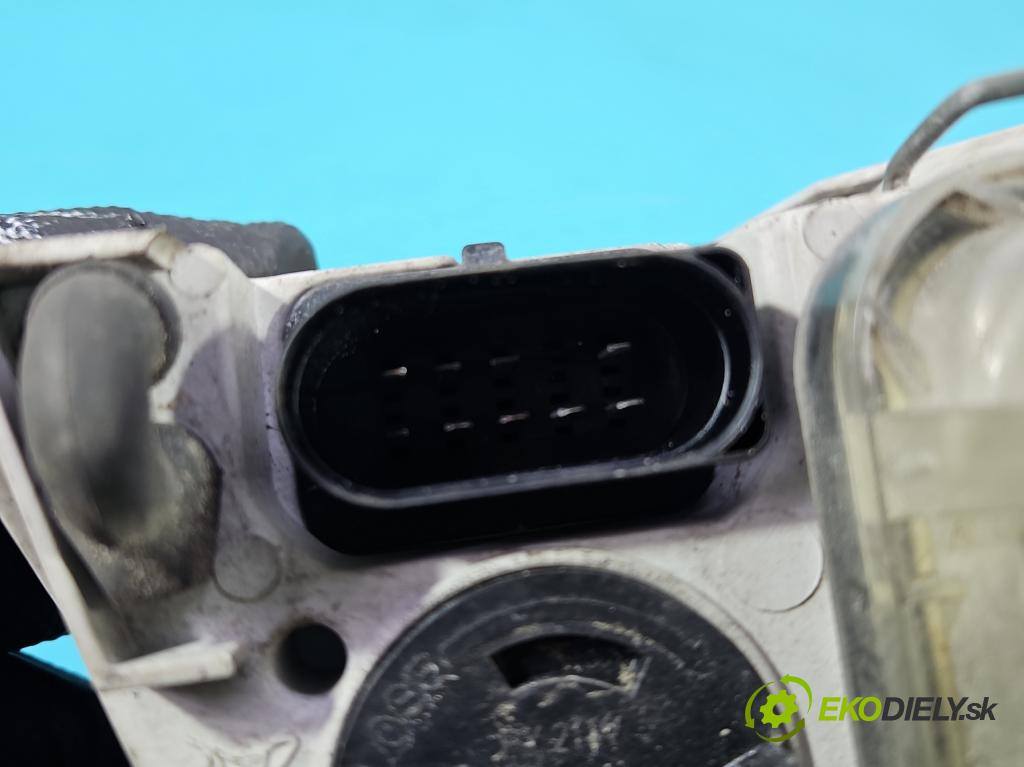 Skoda Octavia II 2004-2013 2.0 tdi 140 HP manual 103 kW 1968 cm3 5- Reflektor: pravý  (Svetlo predné pravé)