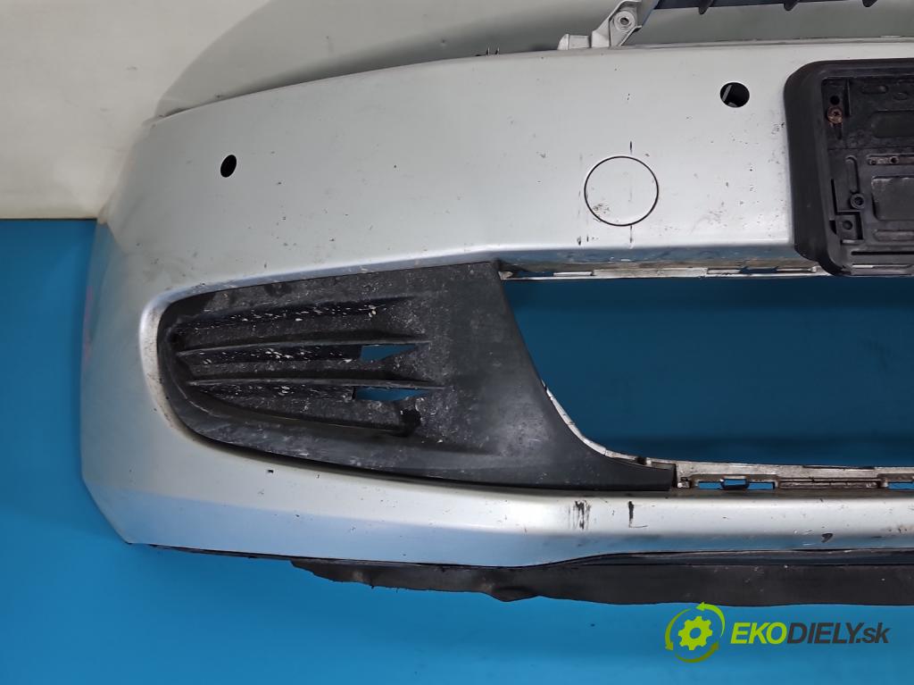 Vw Golf VI 2008-2013 1.6 tdi CAY 105 HP manual 77 kW 1598 cm3 5- nárazník predné 1K9807221 (Kľučka dverí ostatné)
