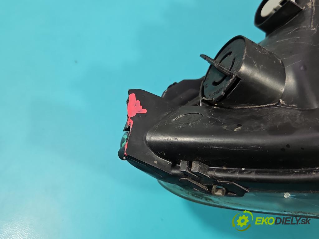 Renault Scenic III 2009-2016 1.5 dci 106 HP manual 78 kW 1461 cm3 5- Reflektor: ľavý 260608682R (Kľučka dverí ostatné)