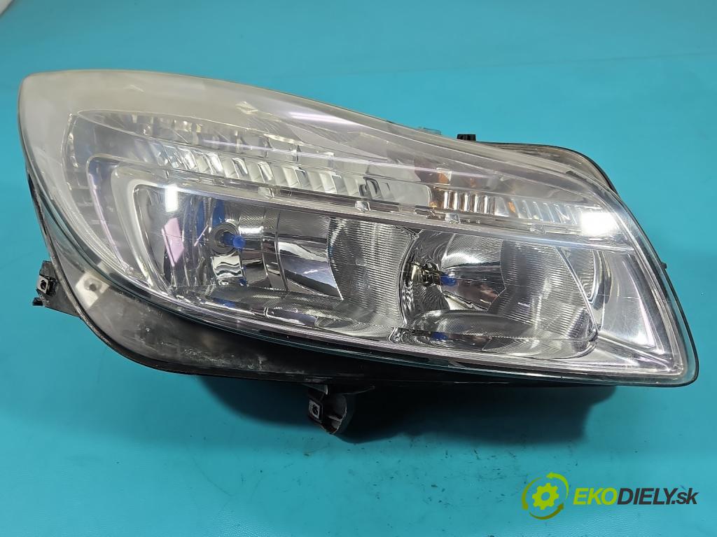 Opel Insignia A 2008-2017 2.0 cdti 131 HP automatic 96 kW 1956 cm3 5- Reflektor: pravý 13226783 (Svetlo predné pravé)