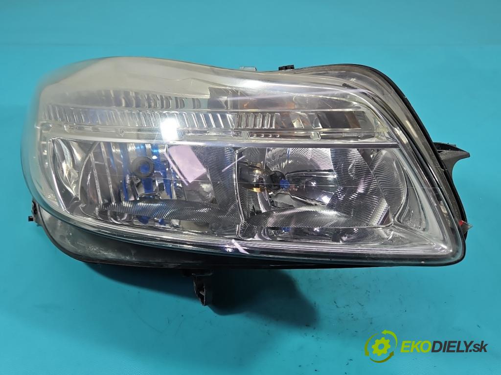 Opel Insignia A 2008-2017 2.0 cdti 131 HP automatic 96 kW 1956 cm3 5- Reflektor: pravý 13226783 (Svetlo predné pravé)