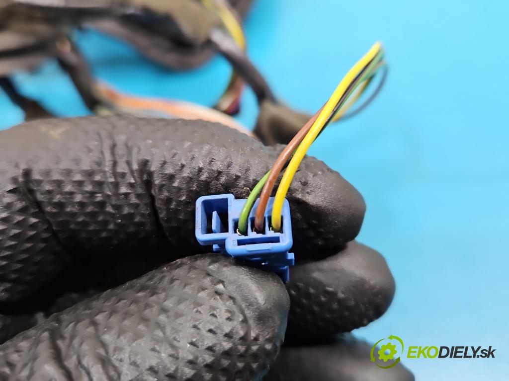 Citroen C4 Grand picasso I 2006-2013 1.8 16V EW7AF 125 HP manual 92 kW 1749 cm3 5- zrkadlo ľavé  (Kľučka dverí ostatné)