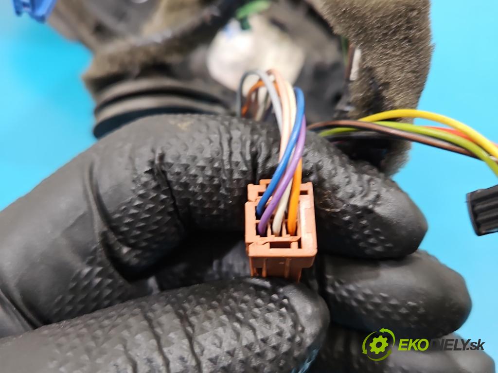 Citroen C4 Grand picasso I 2006-2013 1.8 16V EW7AF 125 HP manual 92 kW 1749 cm3 5- zrkadlo ľavé  (Kľučka dverí ostatné)