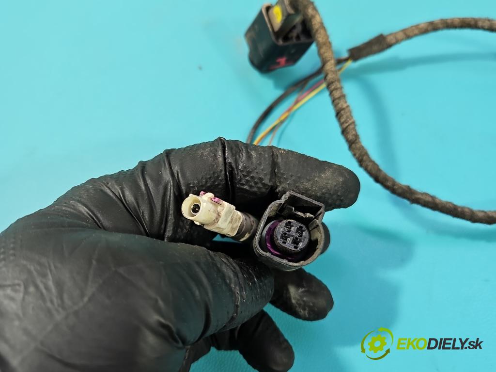 Seat Leon III 2012-2020 2.0 tdi 150 HP manual 110 kW 1968 cm3 5- Kamera cúvania 3Q0980121H