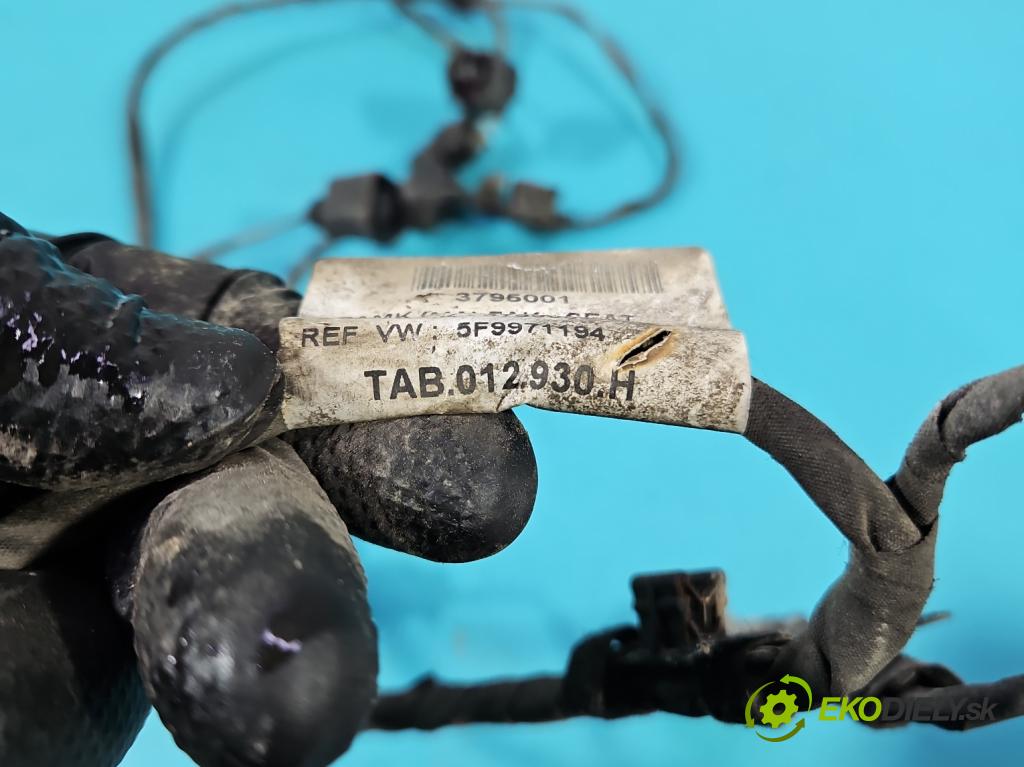 Seat Leon III 2012-2020 2.0 tdi 150 HP manual 110 kW 1968 cm3 5- snímač parkovaní: 5F9971194