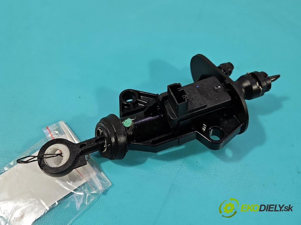 Skoda Octavia III 2013- 1.4 tsi 140 HP manual 103 kW 1395 cm3 5- pompa spojková 5Q0927810