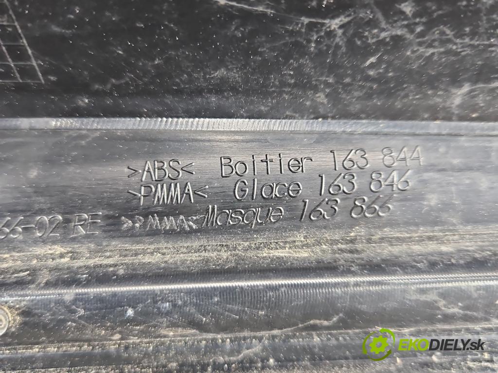 Citroen C4 Grand picasso I 2006-2013 1.8 16V EW7AF 125 HP manual 92 kW 1749 cm3 5- svetlo / reflektor zadné pravé 00946602 (Kľučka dverí ostatné)