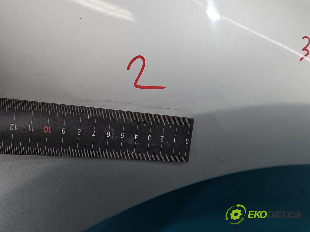 Renault Scenic III 2009-2016 1.5 dci 106 HP manual 78 kW 1461 cm3 5- blatník predné pravý  (Kľučka dverí ostatné)