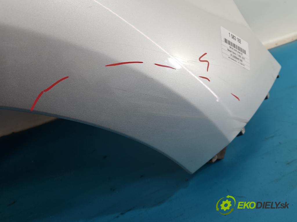 Renault Scenic III 2009-2016 1.5 dci 106 HP manual 78 kW 1461 cm3 5- blatník predné pravý  (Kľučka dverí ostatné)