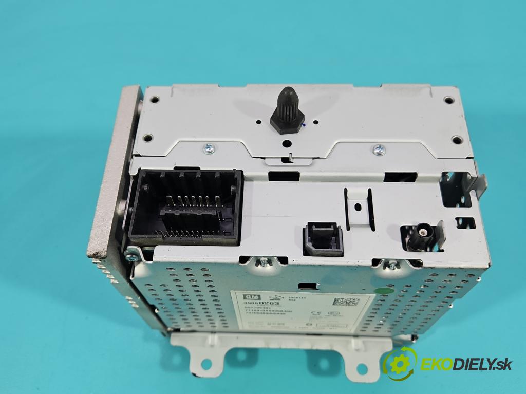 Opel Astra IV 2009-2015 1.4 T 140 HP manual 103 kW 1364 cm3 4- Radio originál 13444592