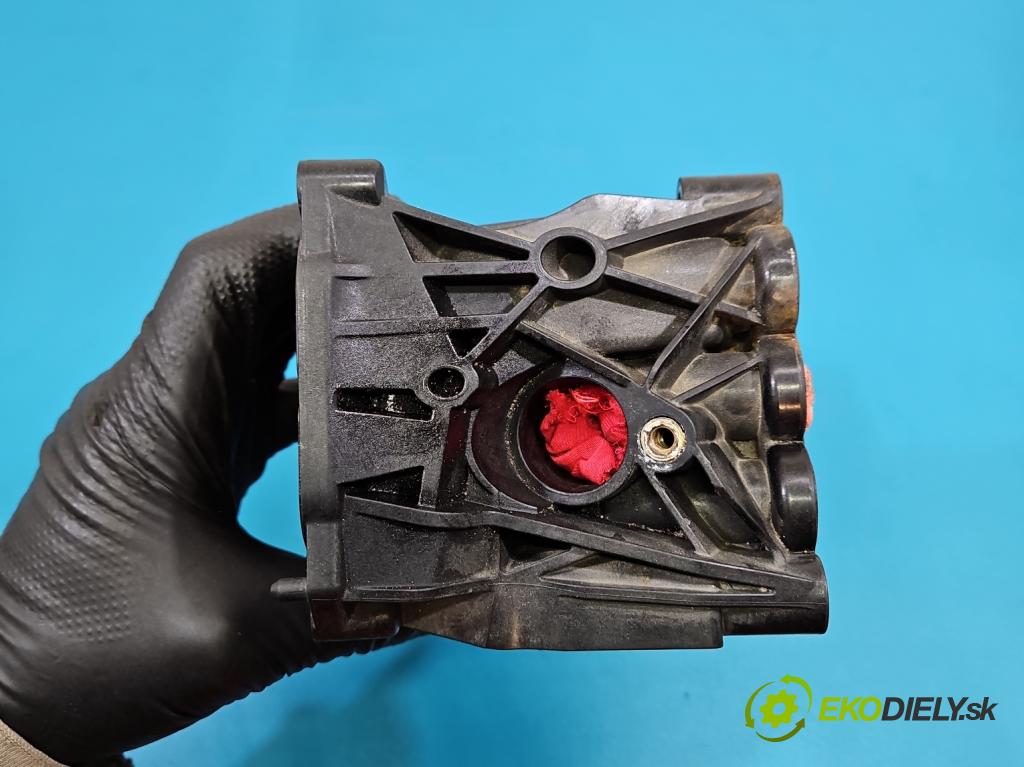 Skoda Octavia IV 2019- 2.0 tdi 116 HP manual 85 kW 1968 cm3 5- Základ: filtra oleja: 05L115389AE (Obal olejového filtra)